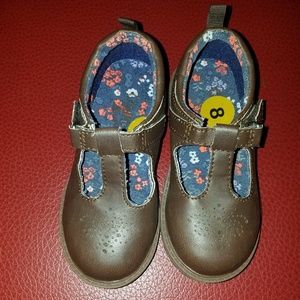 Oshkosh Mary Jane shoes size 8